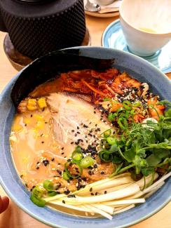 shameku ramen kimchi z boczkiem